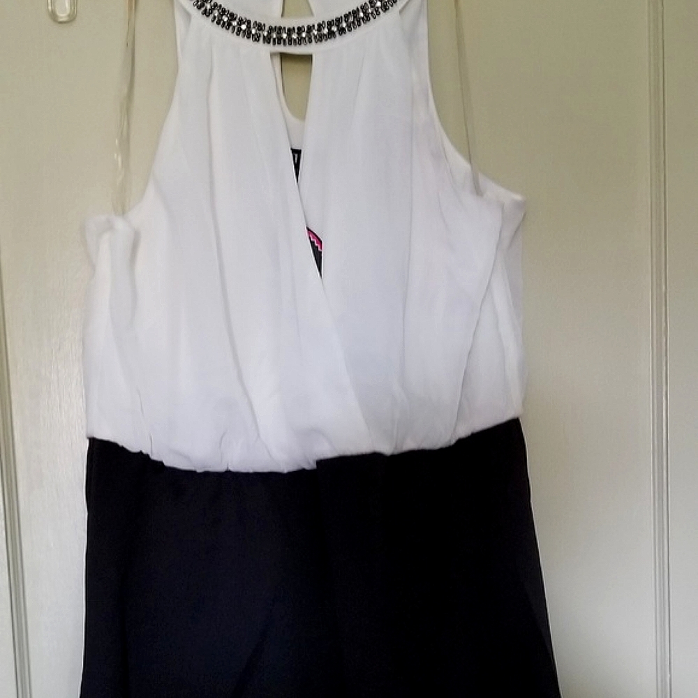 PLUS SIZE - DRESS - Picture 3 of 9